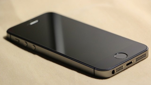 iphone schermo nero tre scritte nere iphone schermo nero tre scritte nere