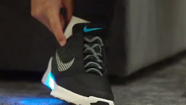 nike autoallaccianti