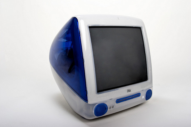 L'iMac, primo prodotto disegnato da Ive con Jobs