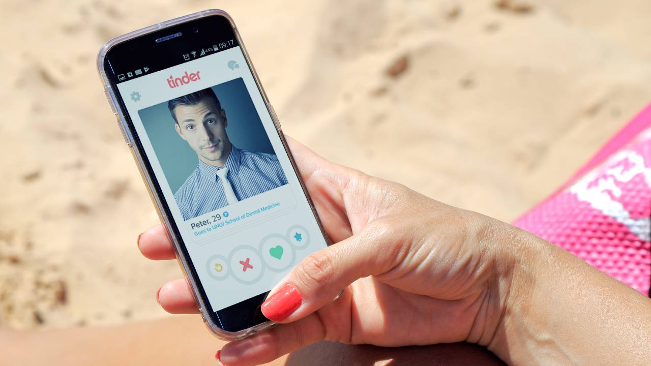 Dating online, Tinder e Meetic