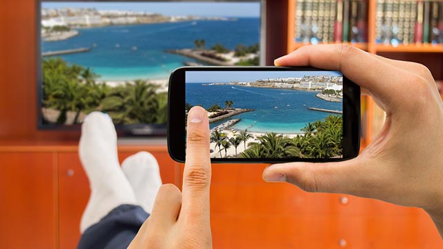 Il Wi-Fi Direct può essere usato per mostrare le foto dello smartphone sul TV