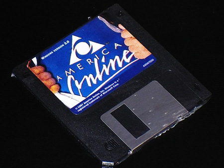 Floppy disk con il software AOL per Windows