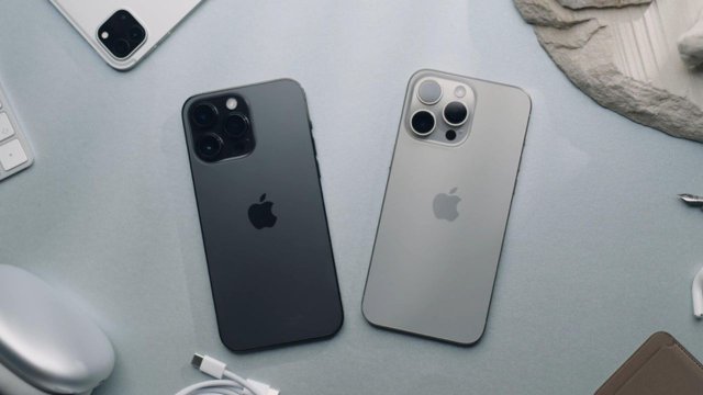 iPhone 15