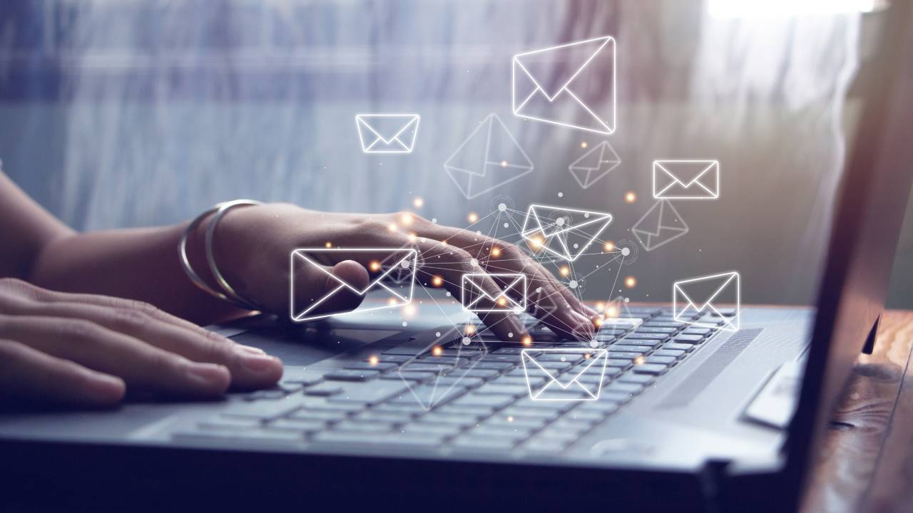 Inviare Email Inviare Email