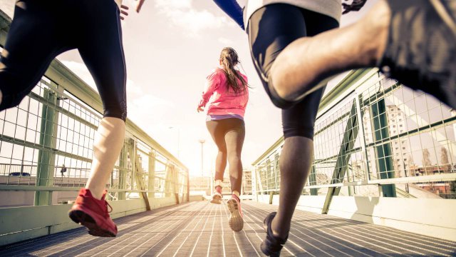 persone che fanno jogging