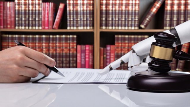 robot avvocato