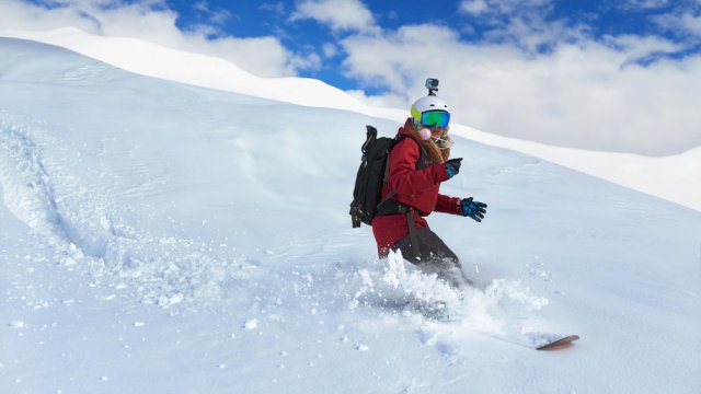 action cam snowboarder