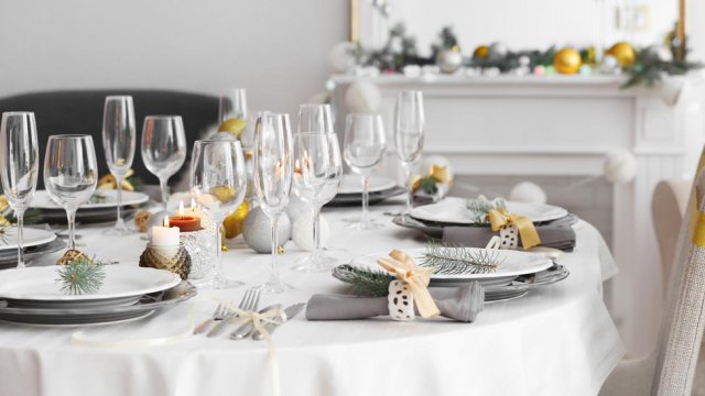 Tavolata pronta per il pranzo di Natale