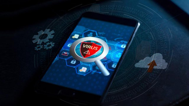 smartphone infettato da un virus