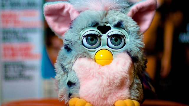 Furby, uno dei giocattoli interattivi più venduti di sempre