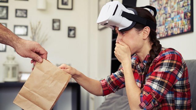 La nausea visori VR è uno dei problemi maggiori per chi usa la realtà virtuale