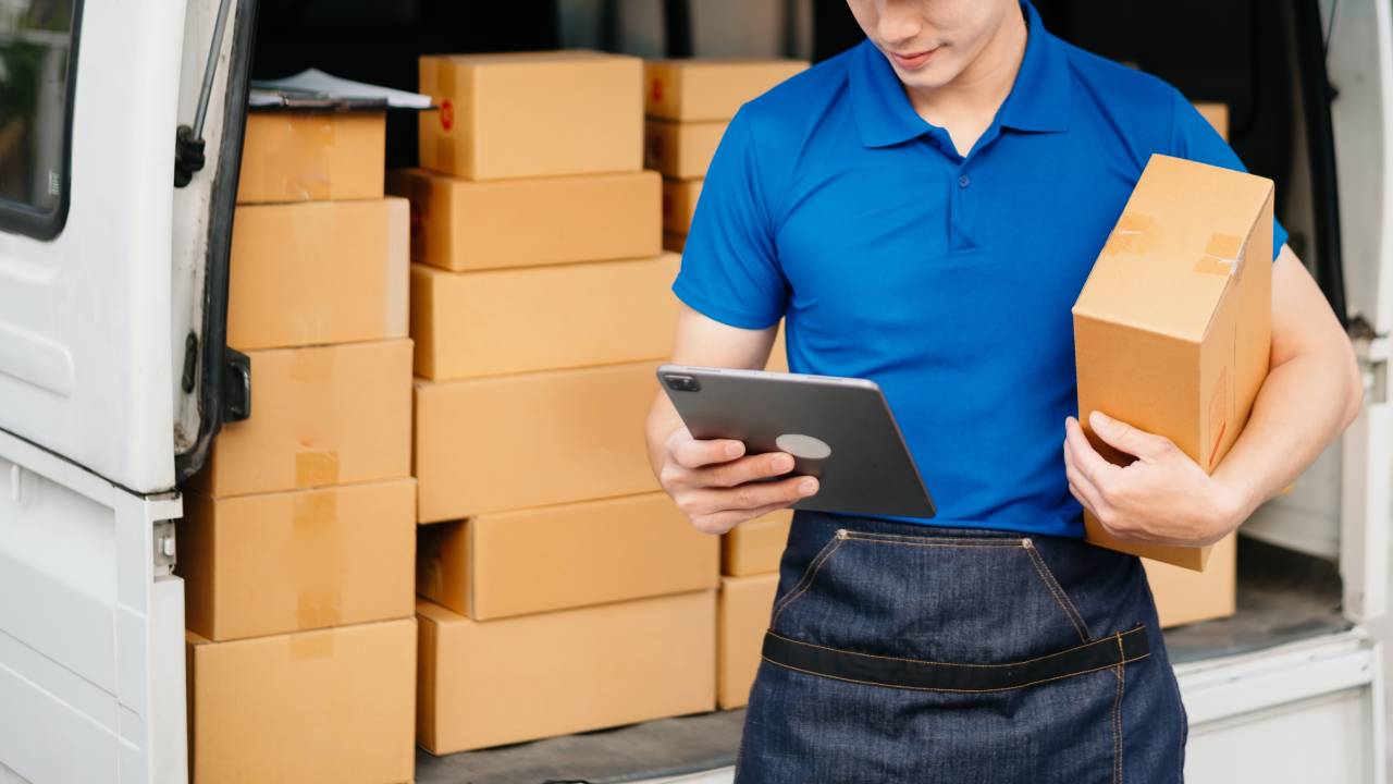 Consegna di un pacco Consegna di un pacco