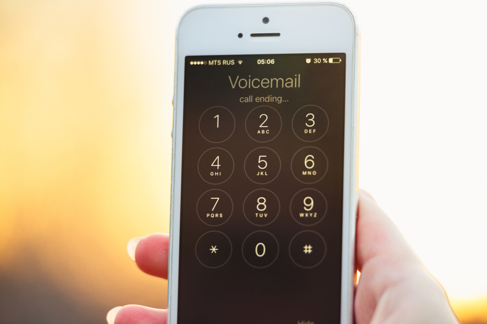 Smartphone-tastiera-segreteria-telefonica