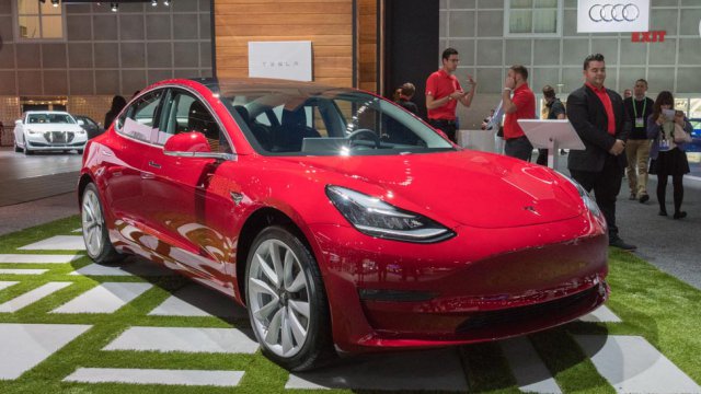 fallimenti tecnologici 2017 tesla model 3