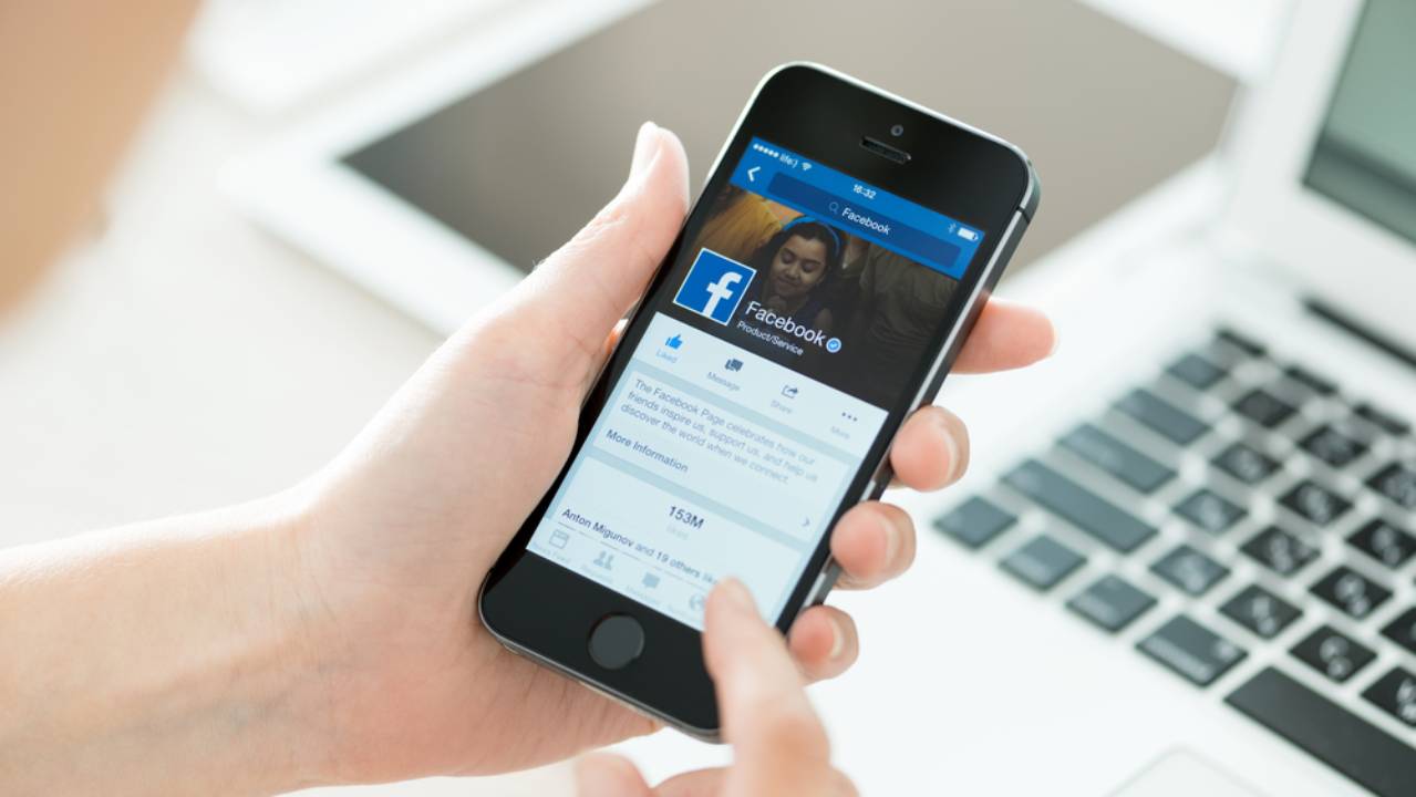 Come creare una pagina Facebook aziendale da smartphone e tablet