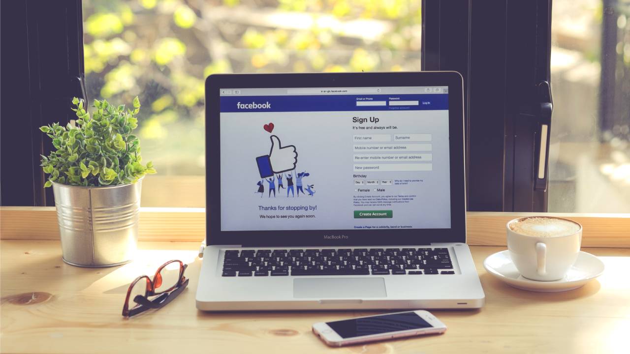 Come creare una pagina Facebook aziendale da pc Come creare una pagina Facebook aziendale da pc