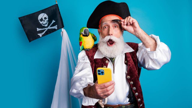 festa di carnevale con smartphone
