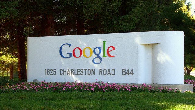 Il classico logo Google rivisitato in stile pop art