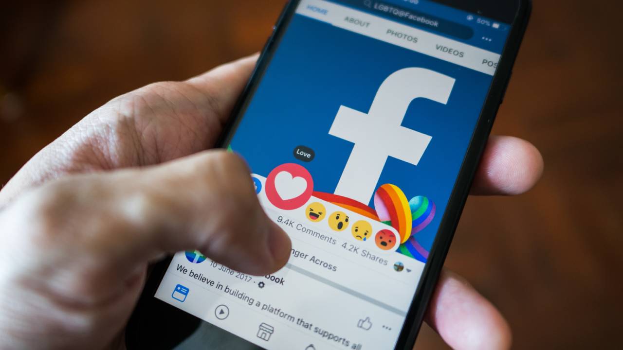 Facebook Facebook