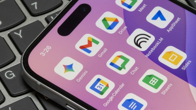 schermo di uno smartphone con app di Google che usano Gemini AI
