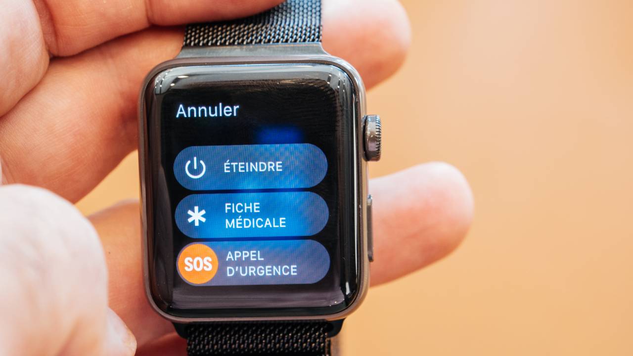 Apple watch one button Apple watch one button