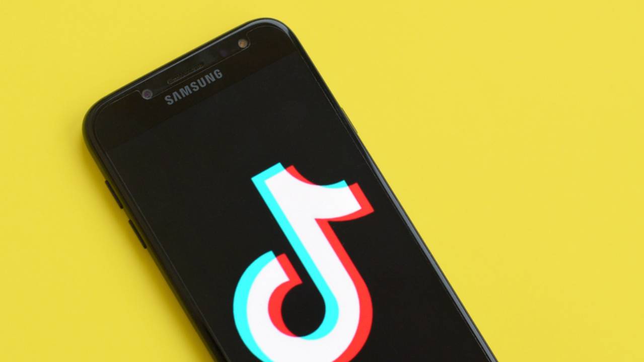TikTok nero: come attivarlo su dispositivi Android