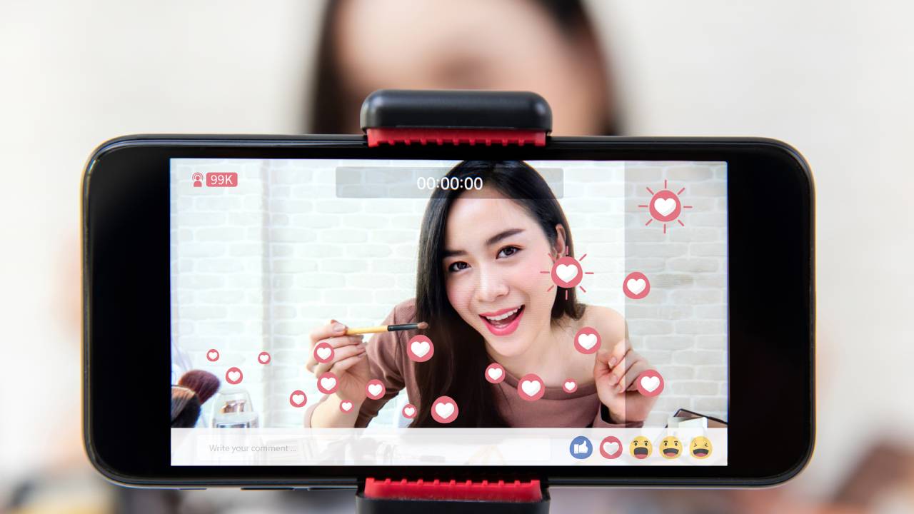 Live streaming Live streaming