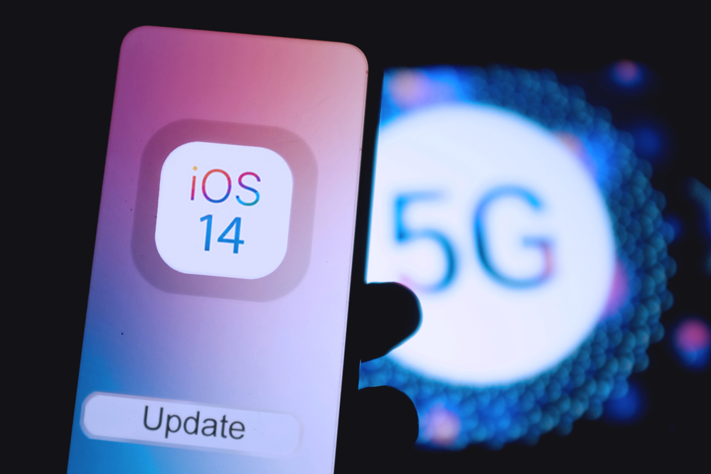 Download aggiornamento iOS 14 su cellulare