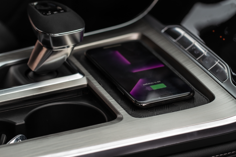 Ricarica wireless in auto