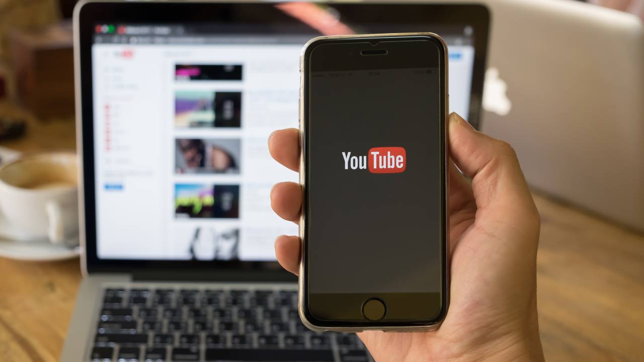 YouTube, mobile e desktop YouTube, mobile e desktop