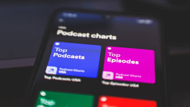 schermata podcast in app spotify
