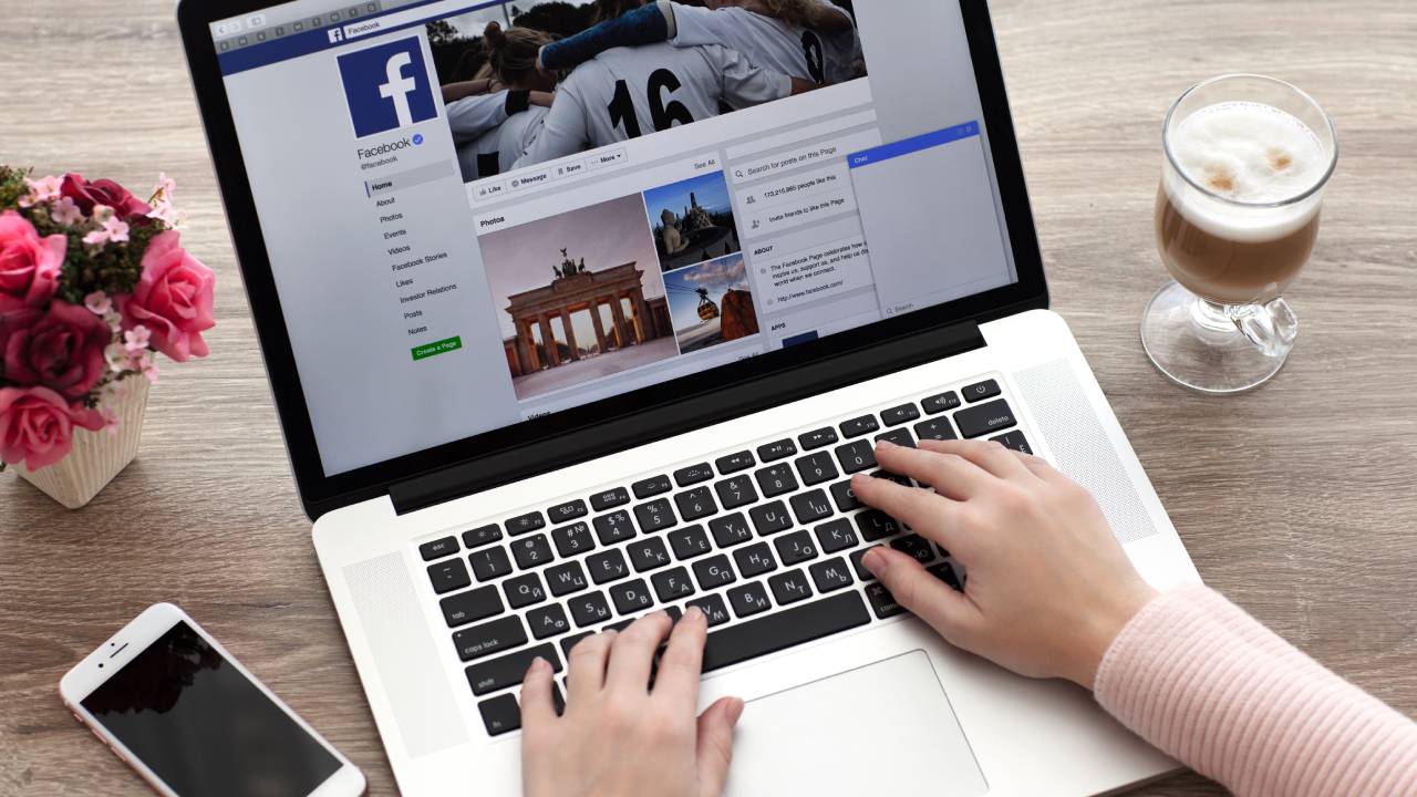 Facebook Facebook