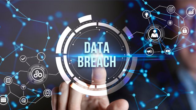 data-breach-dito-clicca-scritta-digitale