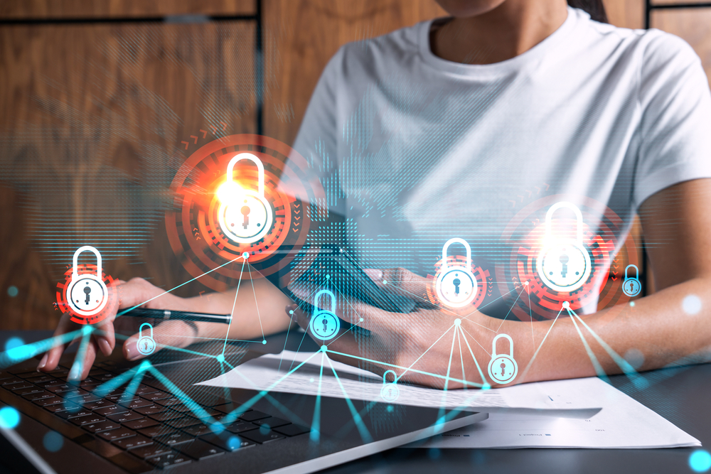 Donna-al-computer Donna-al-computer