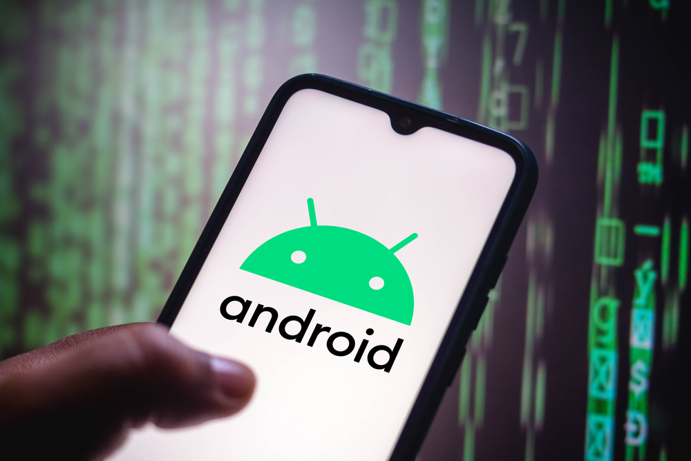 Logo android su smartphone