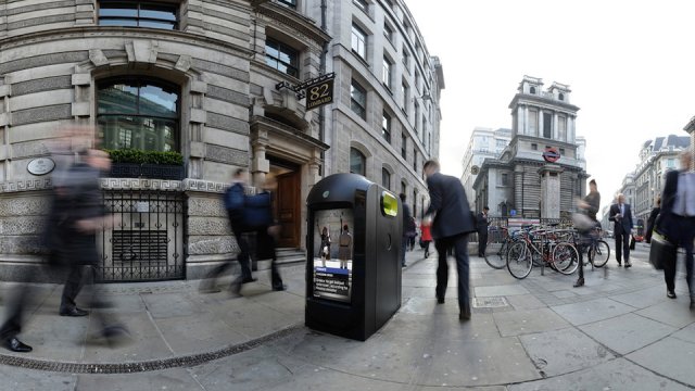 Uno dei bidoni intelligenti di Londra