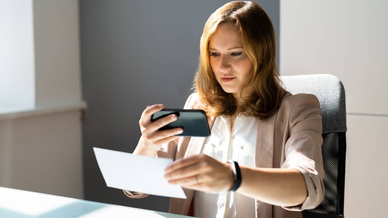 Fare una foto ad un documento Fare una foto ad un documento