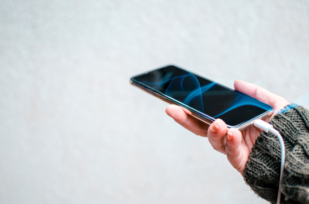 Cellulare in carica Cellulare in carica