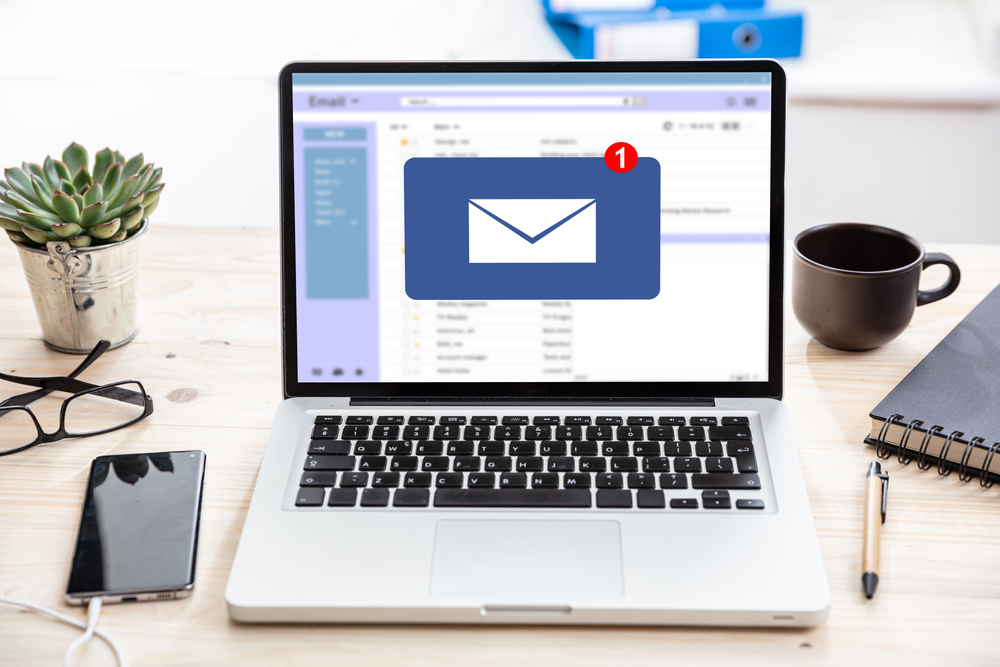 Laptop-icona-nuovo-messaggio-di-posta