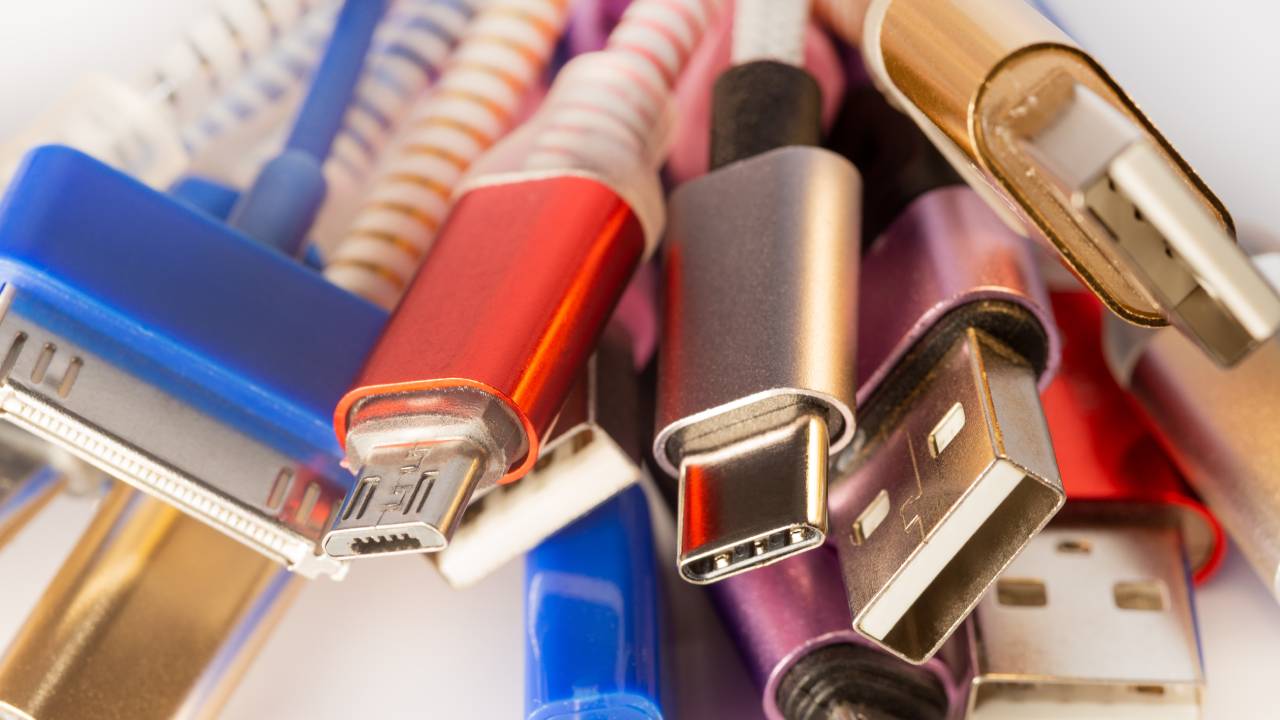 Organizzare i cavi Organizzare i cavi