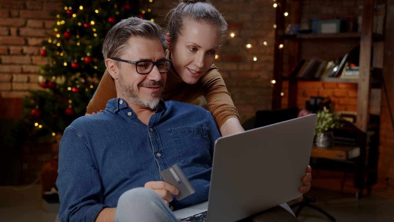 Comprare online i regali di Natale Comprare online i regali di Natale