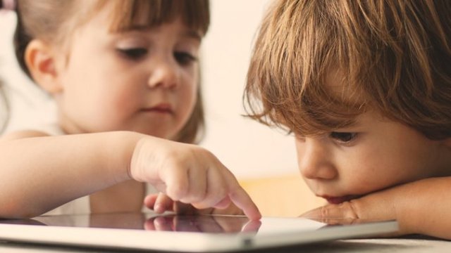 Bambini e tablet