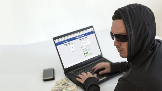 facebook hackerato