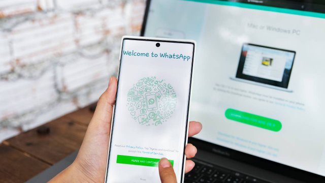 whatsapp web