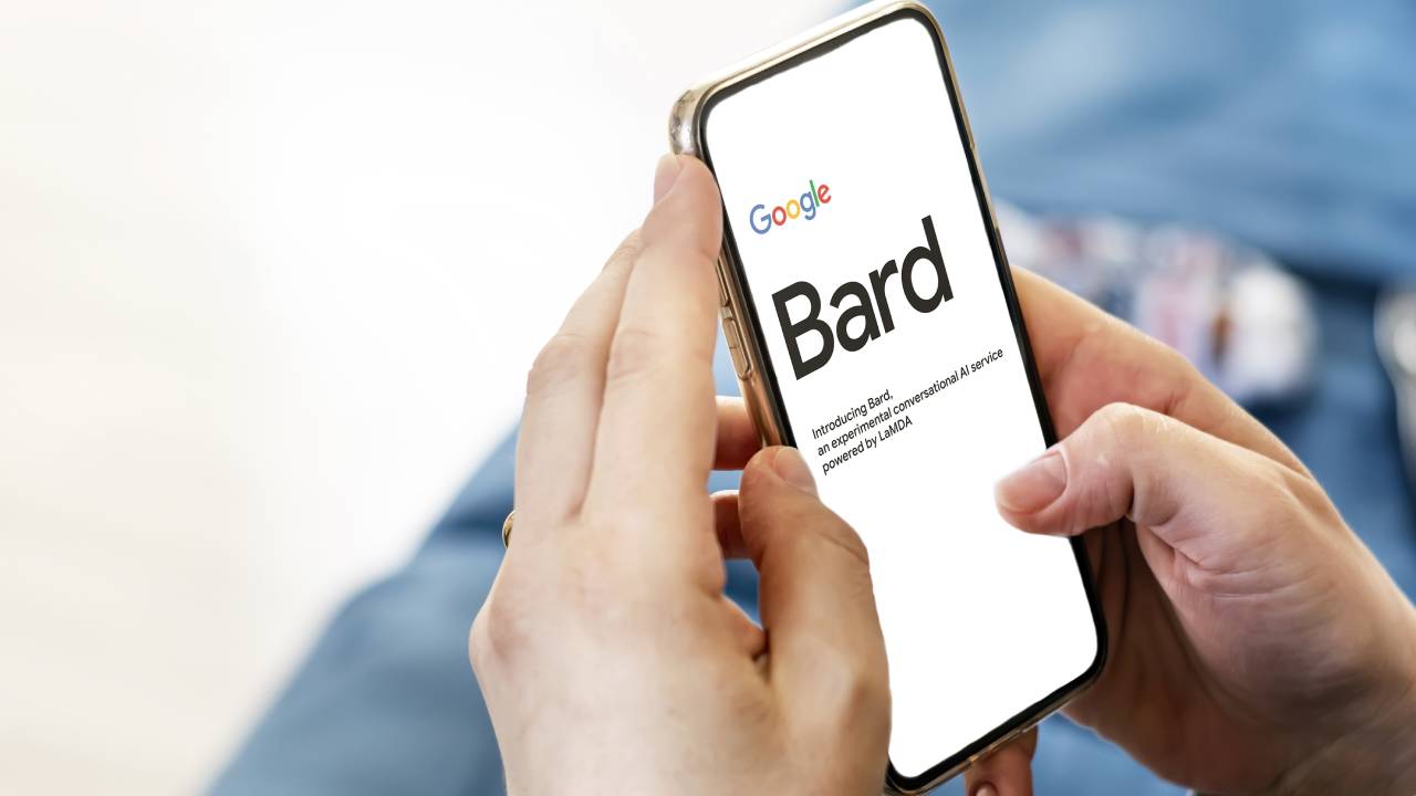 Google Bard su smartphone