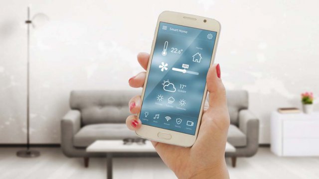 Smartphone controlla la smart home