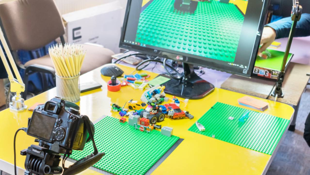 Step di base per eseguire un video in Stop Motion Step di base per eseguire un video in Stop Motion