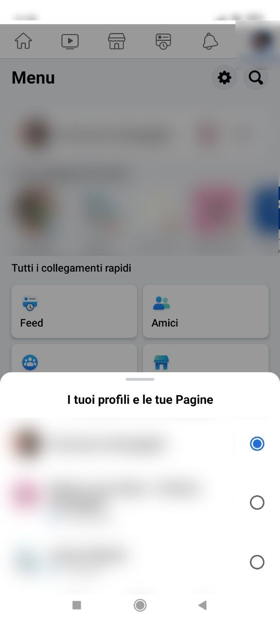 Facebook su smartphone Facebook su smartphone
