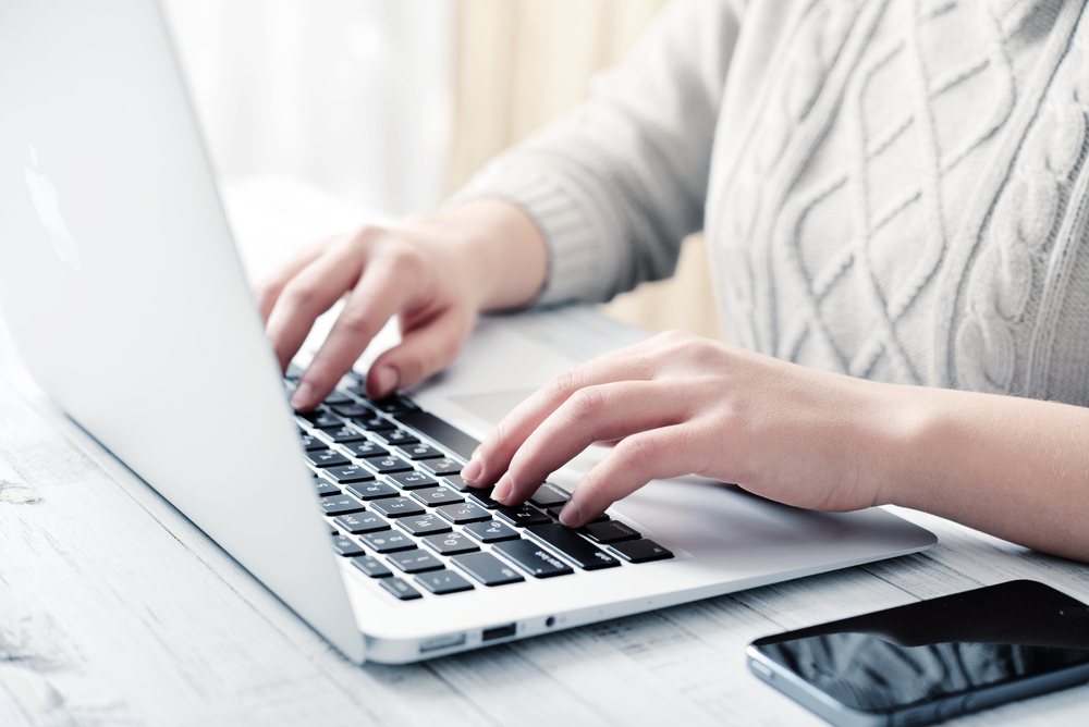 Donna-a-pc-macbook Donna-a-pc-macbook