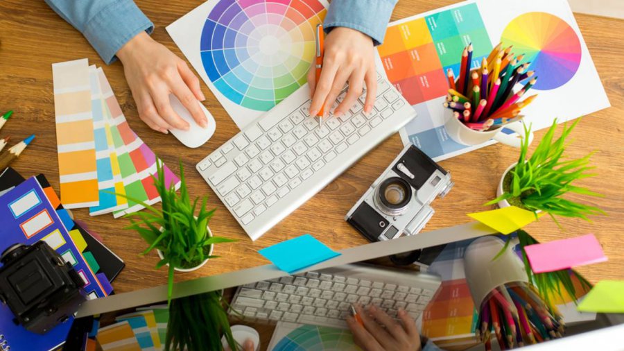 graphic designer a lavoro